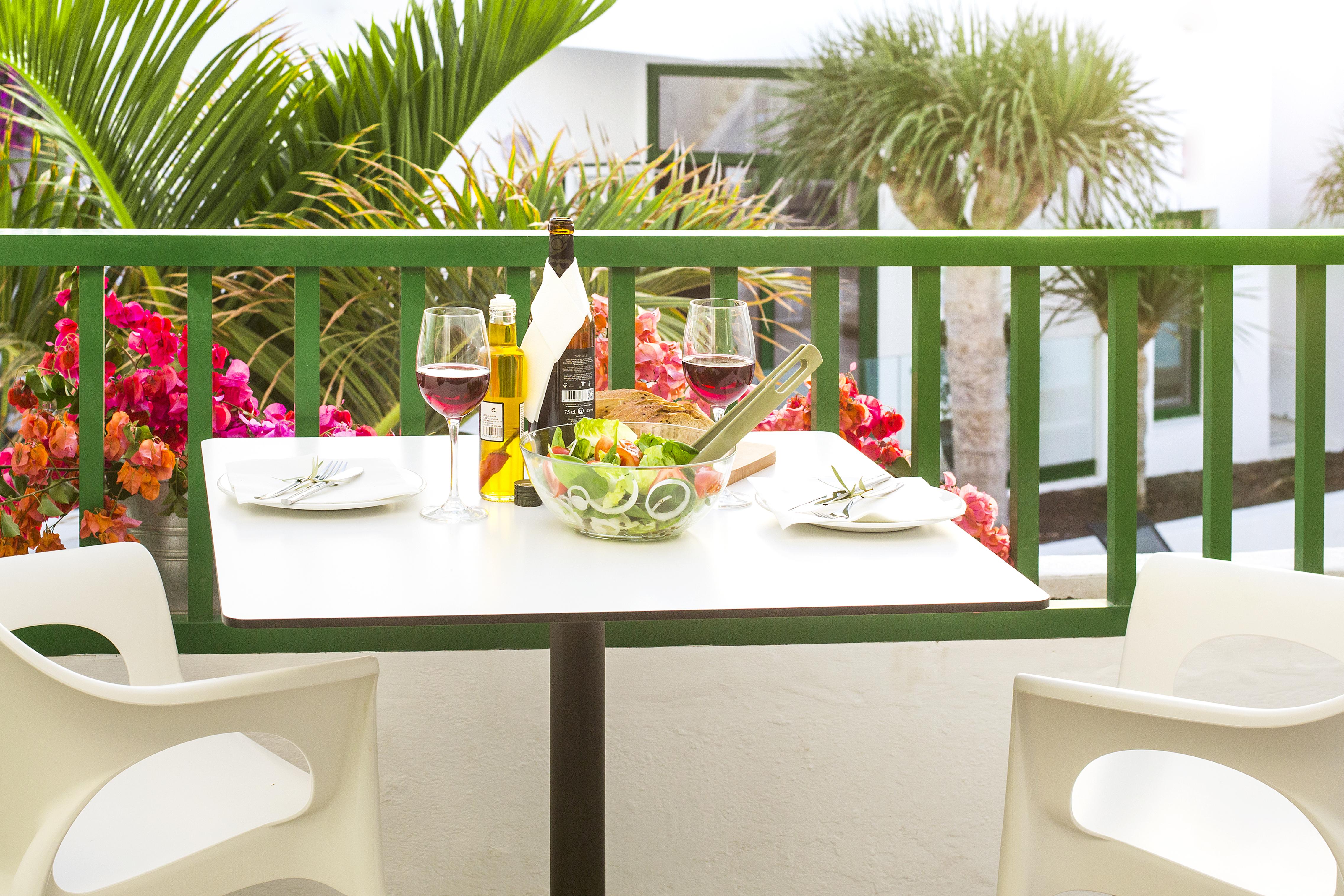 Apartamentos El Guarapo Costa Teguise Kültér fotó