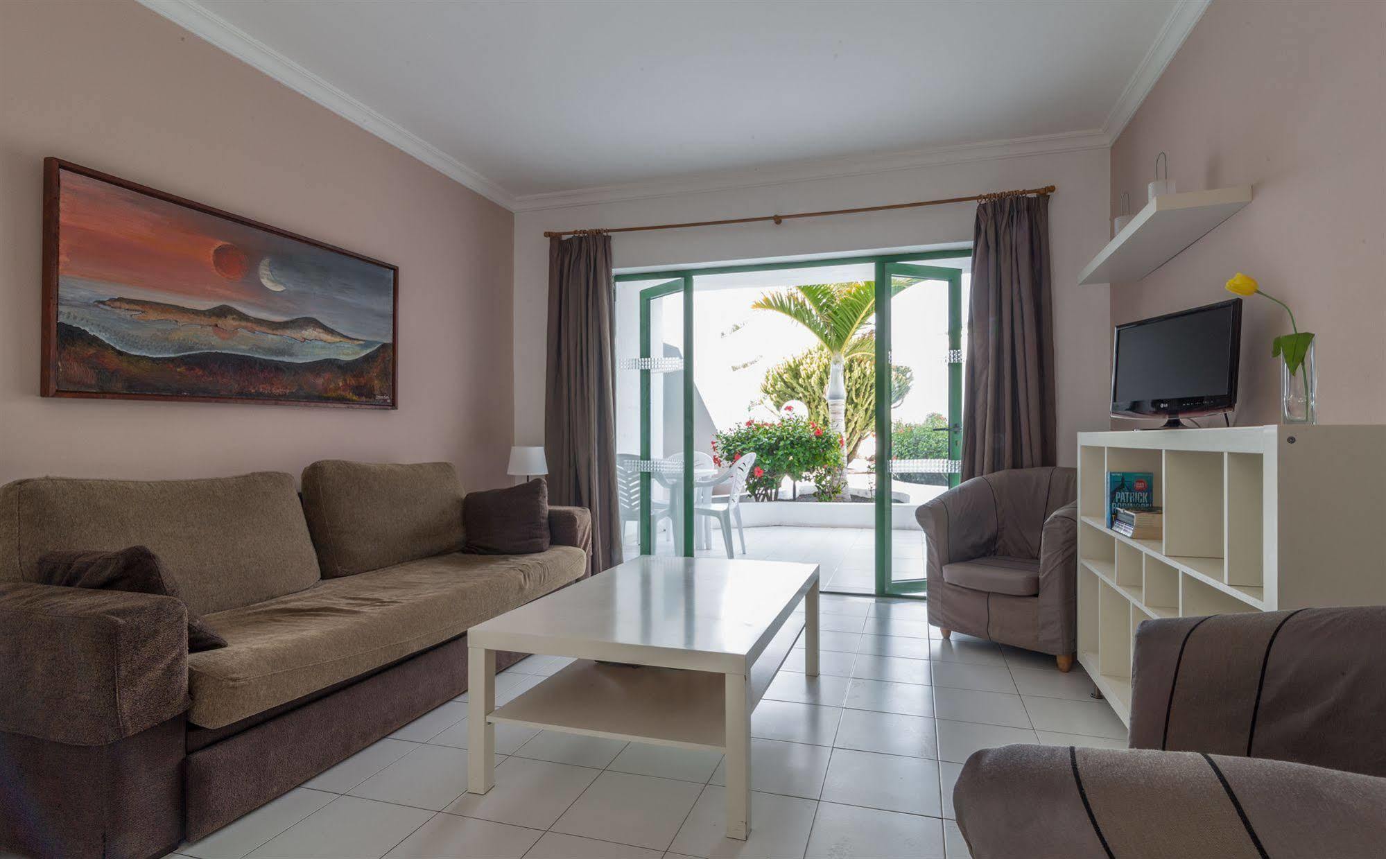 Apartamentos El Guarapo Costa Teguise Kültér fotó